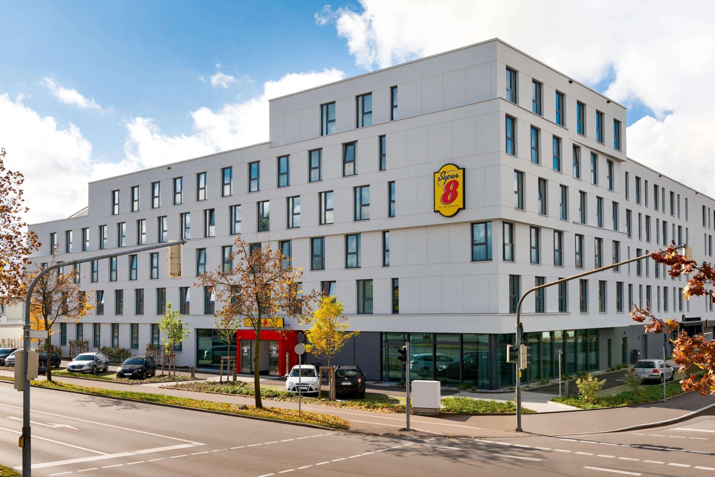 Super 8 By Wyndham Augsburg Exterior foto