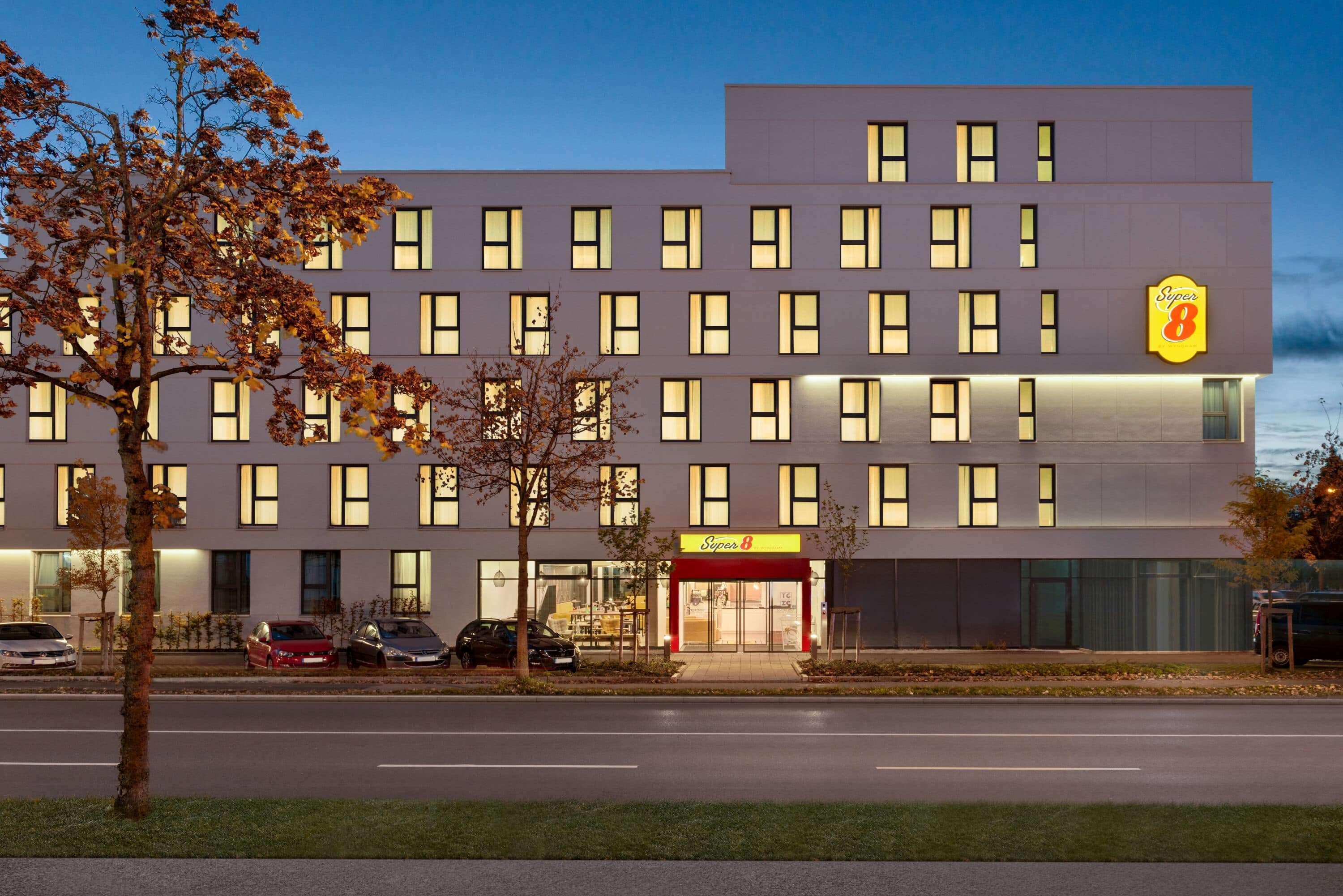 Super 8 By Wyndham Augsburg Exterior foto